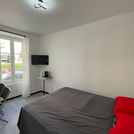 Studio A2 18M2 Cosy 5Minutes Gare Parking Gratuit Rue De La Mure Roanne Bagian luar foto